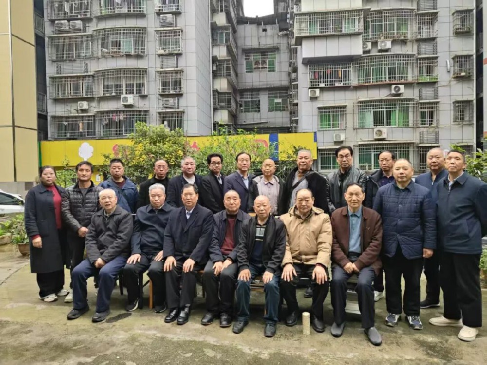 凝聚宗亲力量创新南川工作思路  南川（万盛）联络处召开主任办公扩大会议